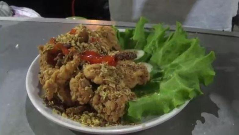 title Ayam Kremes Kurma Cereal, Menu Unik saat Ramadan dari Banjarnegara Ayam Kremes Kurma Cereal, Menu Unik saat Ramadan dari Banjarnegara