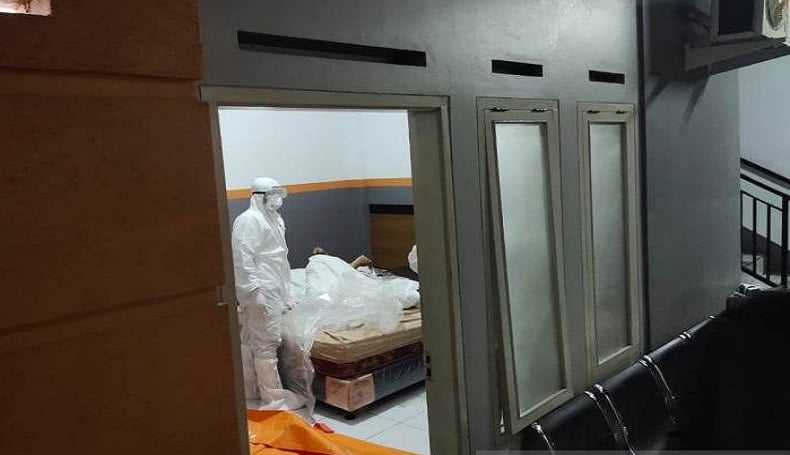 Penemuan Jasad Pria Positif Covid-19 di Kamar Penginapan Gegerkan Warga Garut