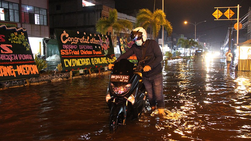 Kota Dumai Dikepung Banjir Rob - Bagian 2