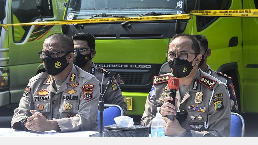 Tawarkan Mudik, Ratusan Mobil Travel Gelap Diamankan Polda Metro Jaya - Bagian 2
