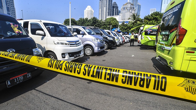 Tawarkan Mudik, Ratusan Mobil Travel Gelap Diamankan Polda Metro Jaya - Bagian 1
