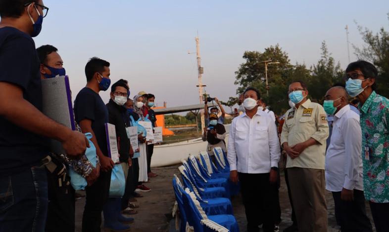 Dukung Pembangunan Sektor Perikanan, Menteri KKP Janjikan Keruk Alur Pelabuhan