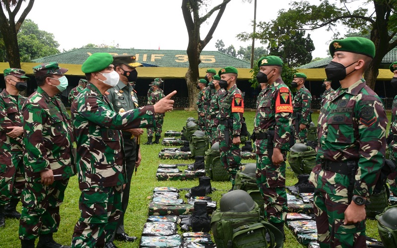 Cek Kesiapan Yonif 315, Asops KSAD: KKB Papua Berbaur dengan Warga, Kalian  Harus Bisa Mengendusnya - Bagian 1