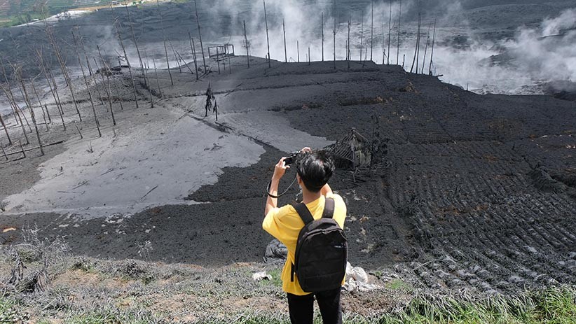 Kawah Sileri Dieng Erupsi, Lahan Pertanian Rusak Parah - Bagian 2