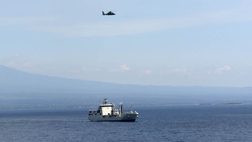 Kapal Angkatan Laut Malaysia MV Mega Bakti Bantu Upaya Evakuasi KRI Nanggala - Bagian 1