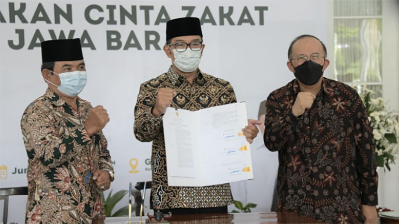 Ridwan Kamil Ajak Pejabat Jawa Barat Segera Serahkan Zakat Mal - Bagian 2