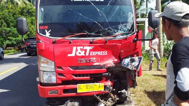 title Sopir Truk Logistik Jadi Tersangka usai Tabrak Pasutri hingga Tewas di Aceh Barat Sopir Truk Logistik Jadi Tersangka usai Tabrak Pasutri hingga Tewas di Aceh Barat