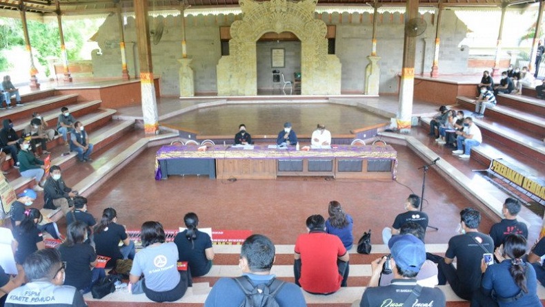 Hari Buruh, Serikat Pekerja di Bali Adukan Sejumlah Hotel yang PHK Sepihak ke DPRD