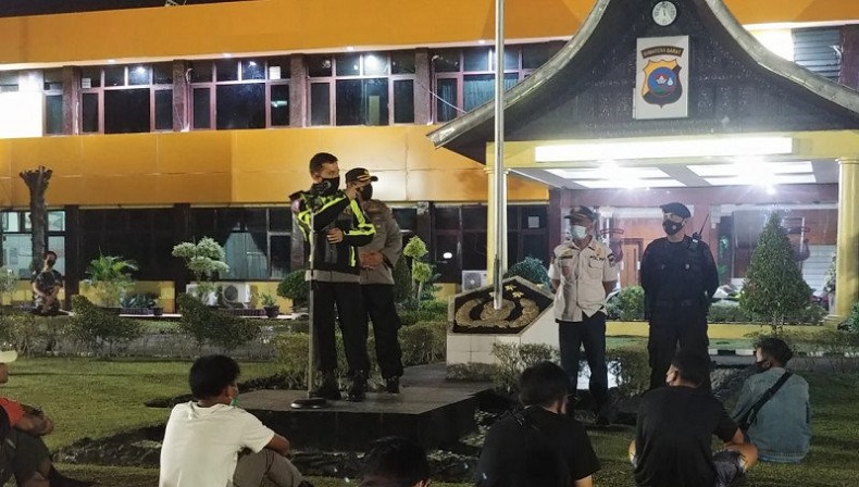Ratusan Warga Terjaring Operasi Yustisi di Padang, 1 Orang Reaktif Covid-19