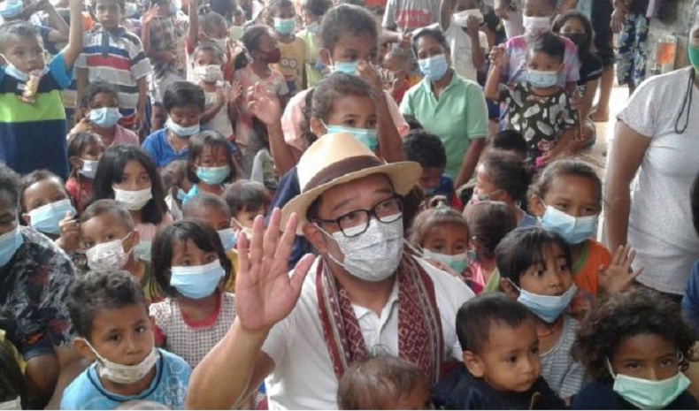 Ridwan Kamil Hibur Anak-Anak Korban Bencana di NTT dan Beri Bantuan Rp1 Miliar 