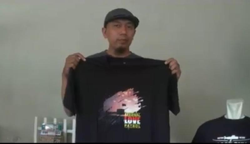 Pemuda Magelang Ini Bikin Kaos, Hasil Penjualannya Disumbangkan Beli Kapal Selam