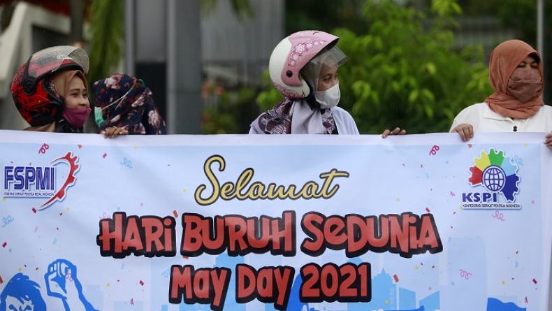 Peringati May Day, FSPMI Gorontalo Bagikan 300 Masker dan 400 Bungkus Takjil 