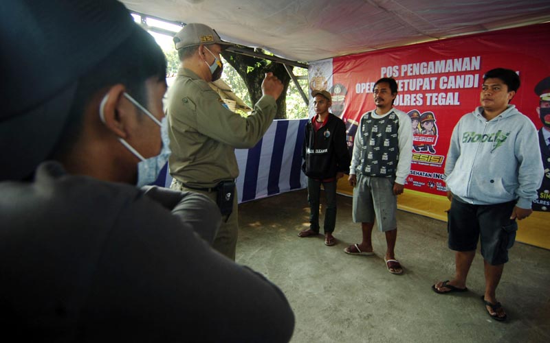  Polres Tegal Gelar Operasi Pengetatan Jalur Mudik - Bagian 4