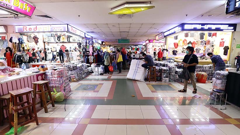 Sempat Membeludak, Begini Penampakan Pasar Tanah Abang Senin Siang - Bagian 3