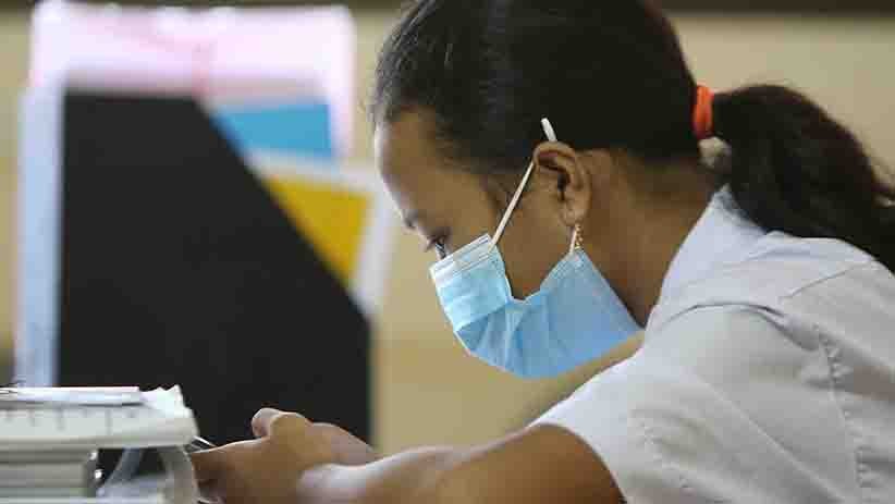 Potret Pelajar Kepulauan Seribu Pinjam Ponsel Sekolah untuk Ujian Online - Bagian 1