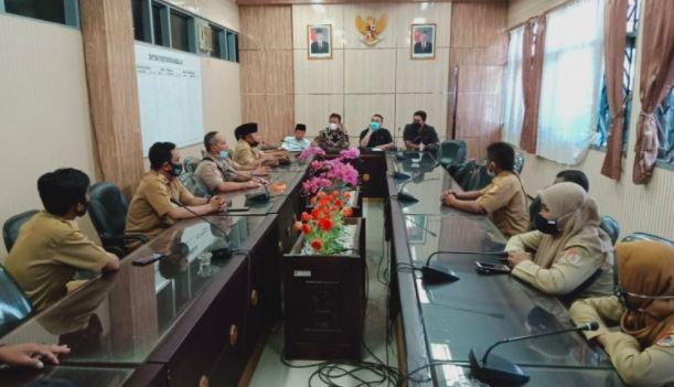title 5 Bulan Belum Digaji, Ribuan Perangkat Desa di Jember Terpaksa Utang Bank 5 Bulan Belum Digaji, Ribuan Perangkat Desa di Jember Terpaksa Utang Bank