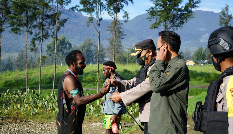 Warga Gelar Tradisi Bakar Honai, Kepala Suku Puncak : Situasi Sudah Aman