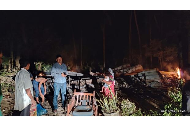  Rumah Janda Ludes Terbakar, Hanya Baju di Badan yang Terselamatkan