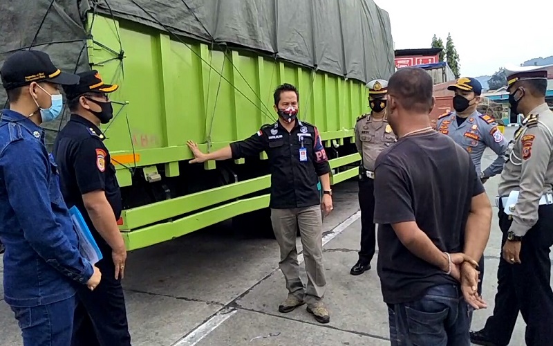 Tak Penuhi Aspek Keselamatan, 7 Kendaraan Ditindak di Rest Area KM 125 Tol Purbaleunyi