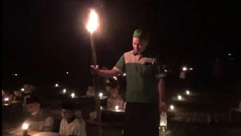 Gunakan Senthir, Santri Ponpes di Boyolali Ini Khidmat Sambut Malam Nuzulul Quran 