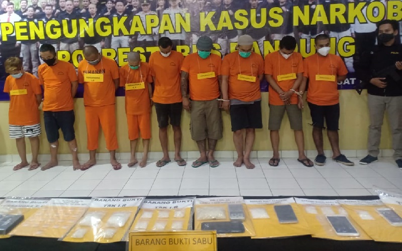 Bawa 357 Gram Sabu, Pemuda Pengangguran Ditangkap Polisi di Terminal Leuwipanjang