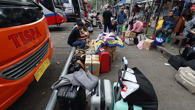 Pemudik Padati Terminal  Poris Plawad Tangerang - Bagian 2