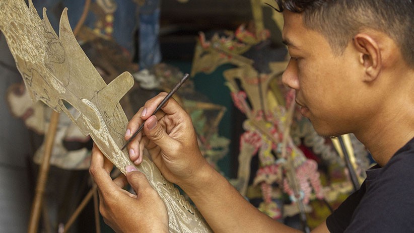 Kerajinan Wayang Kulit, Dijual Rp500.000 hingga Rp3 Juta - Bagian 1