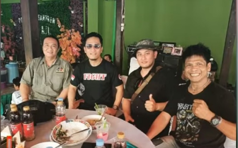 Serda Ucok Sowan Gus Miftah, Begini Foto Keakraban Keduanya di Meja Makan