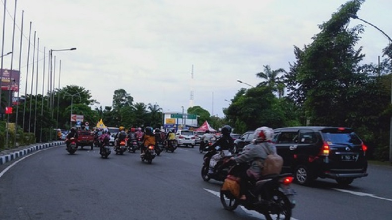 title Cegat Pemudik Nekat, 411 Petugas Gabungan Disebar di 17 Pintu Masuk Surabaya Cegat Pemudik Nekat, 411 Petugas Gabungan Disebar di 17 Pintu Masuk Surabaya