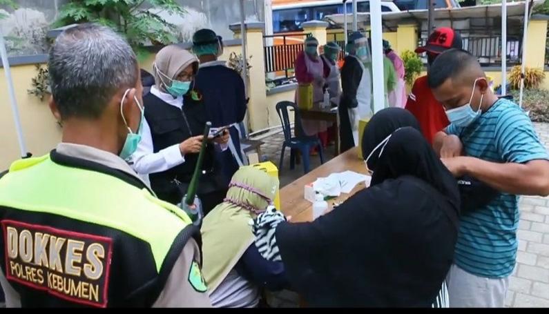 Tiba di Kampung Halaman, Ratusan Pemudik Ini Digiring Polisi ke Puskesmas