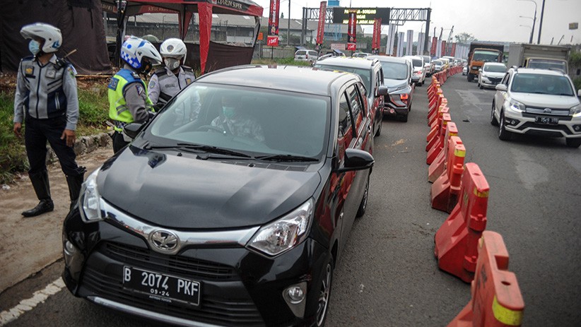 Simulasi Penyekatan Total Larangan Mudik di Gerbang Keluar Tol Cileunyi - Bagian 2