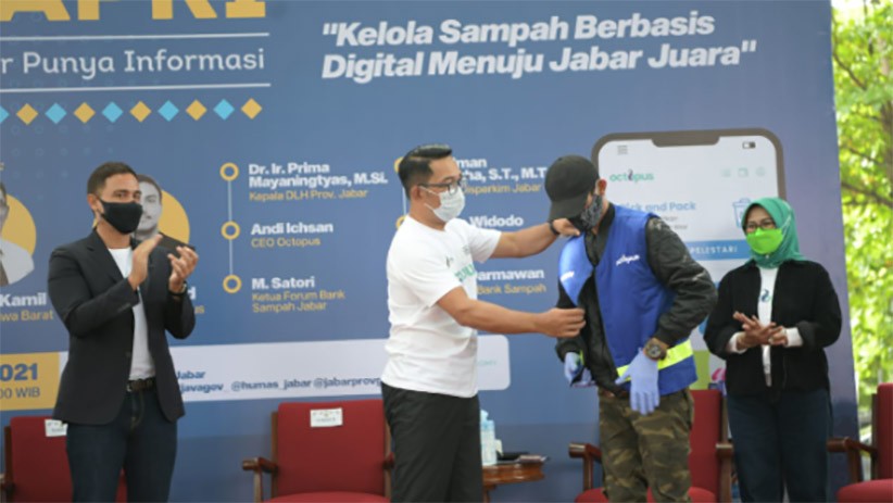 Jabar Juara, Kang Emil Luncurkan Pengelolaan Sampah Berbasis Digital - Bagian 2
