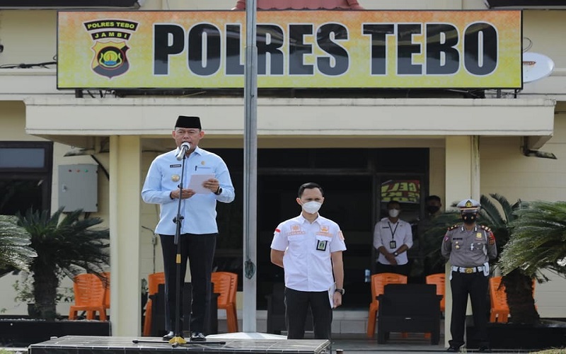 Bupati  Sukandar Pimpin Apel Gelar Pasukan Operasi Ketupat