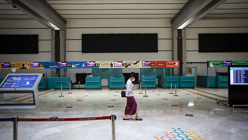 Suasana Bandara Soekarno Hatta pada Hari Pertama Larangan Mudik - Bagian 1