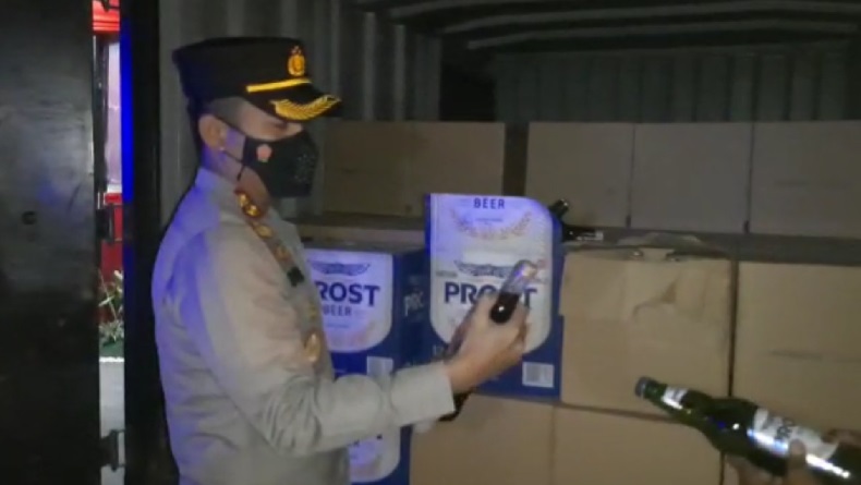 Polisi Amankan 3 Mobil Boks Miras saat Penyekatan Arus Mudik di Jalur Gentong Tasikmalaya