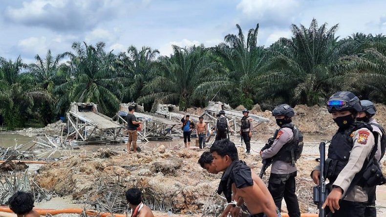 Polda Riau Gerebek Tambang Emas Ilegal di Kuansing, 11 Pelaku Ditangkap