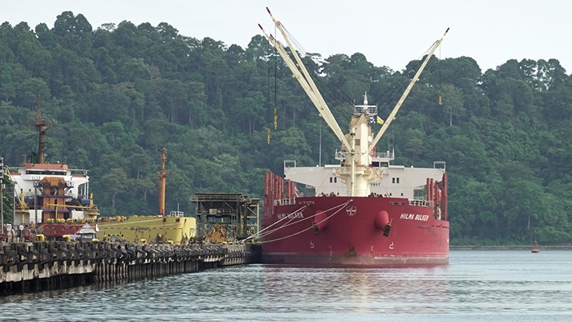 Penampakan Kapal dari India Bawa 13 ABK Positif Covid-19 Bersandar di Cilacap - Bagian 2