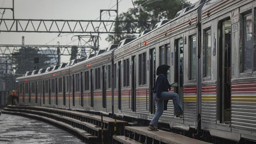 Jam Operasional KRL Jabodetabek Dibatasi hingga Pukul 20.00 WIB - Bagian 1