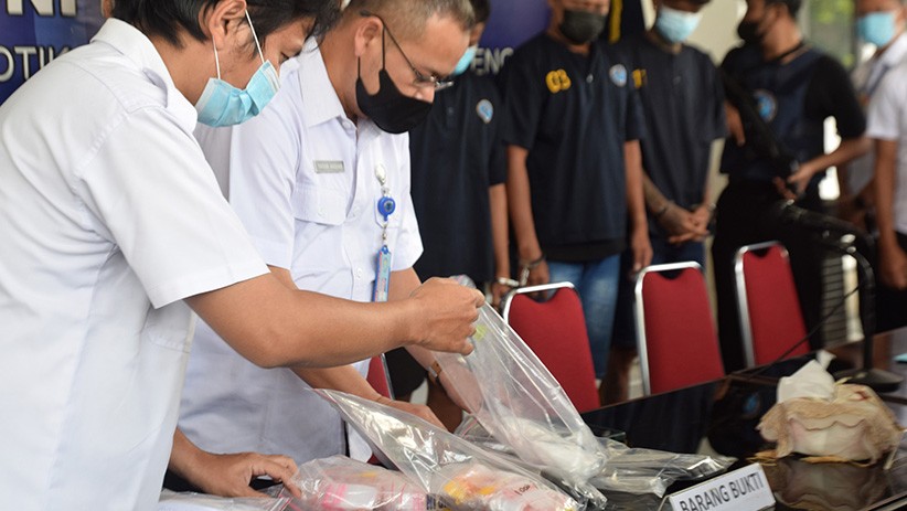 BNNP Jateng Bongkar Sindikat Peredaran Narkotika - Bagian 3