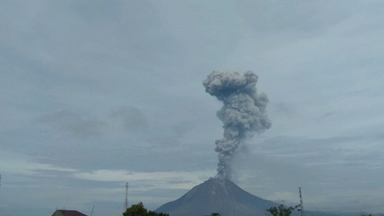 Gunung Sinabung Erupsi, Lontarkan Abu Vulkanis Sejauh 2,8 Km