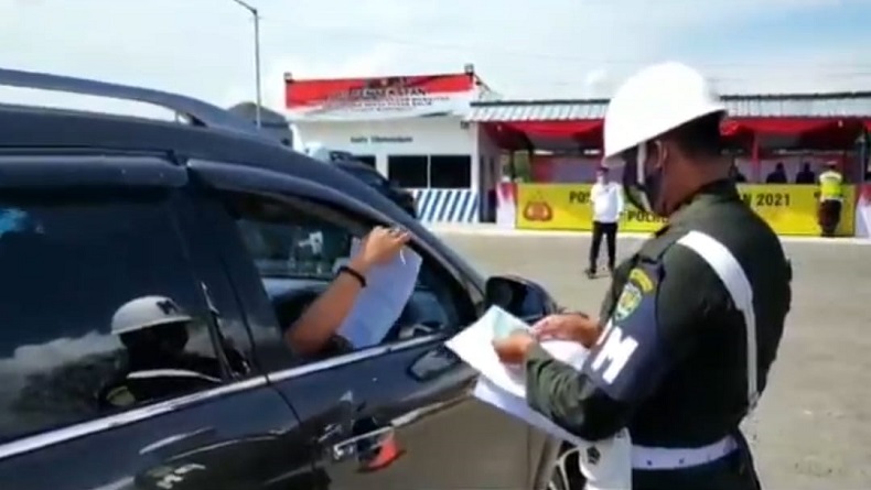 Sudah Sampai Garut Disekat Petugas, Sejumlah Kendaraan Pemudik Terpaksa Putar Balik