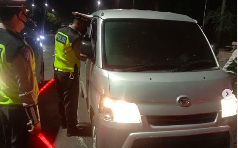 title Larangan Mudik, Polisi Telah Tindak 159 Travel Gelap Larangan Mudik, Polisi Telah Tindak 159 Travel Gelap