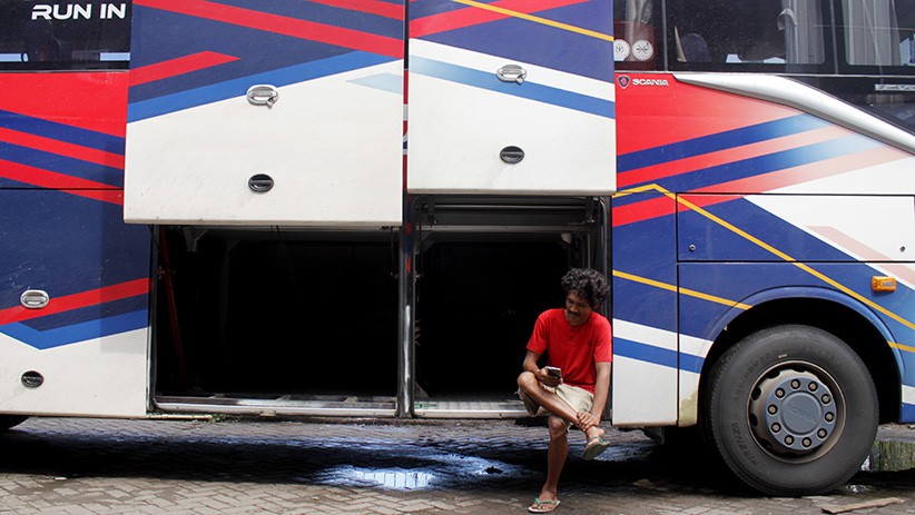 Dilarang Bawa Penumpang, Bus AKAP di Makassar Layani Pengiriman Barang - Bagian 2