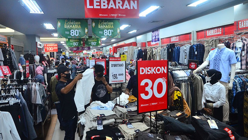 Berburu Diskon Baju Lebaran hingga 70 Persen - Bagian 2