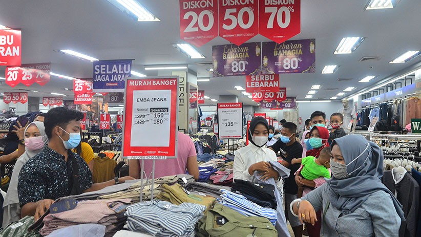 Berburu Diskon Baju Lebaran hingga 70 Persen - Bagian 1