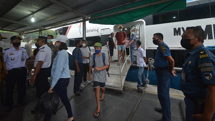 Kapal Cepat Antarpulau Tujuan Kepulauan Mentawai Tetap Beroperasi - Bagian 3
