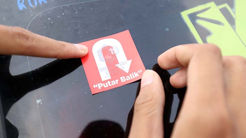 Kawasan Parung Bogor Disekat, Kendaraan Pemudik Diminta Putar Balik - Bagian 5