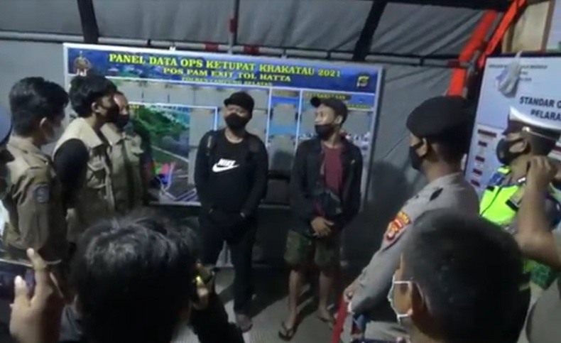Menolak Diputar Balik, Pemudik Adu Mulut dengan Polisi di Pelabuhan Bakauheni