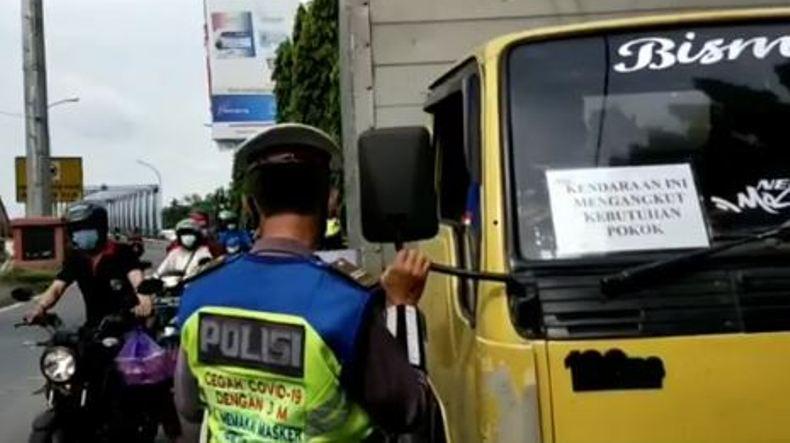 Penyekatan Pemudik di Cepu Blora, Ratusan Kendaraan Diputar Balik 