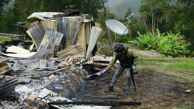 Hasil Olah TKP, Rumah Dibakar KKB Ternyata Pusat Kegiatan Belajar Mengajar Warga